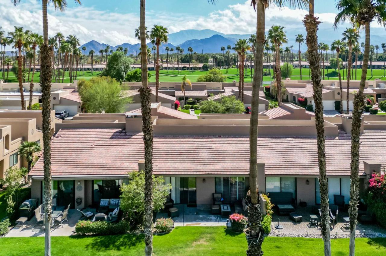 V3859 - Waterfall Hole Palm Desert Exterior photo