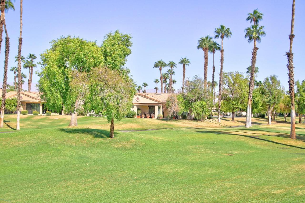 V3859 - Waterfall Hole Palm Desert Exterior photo